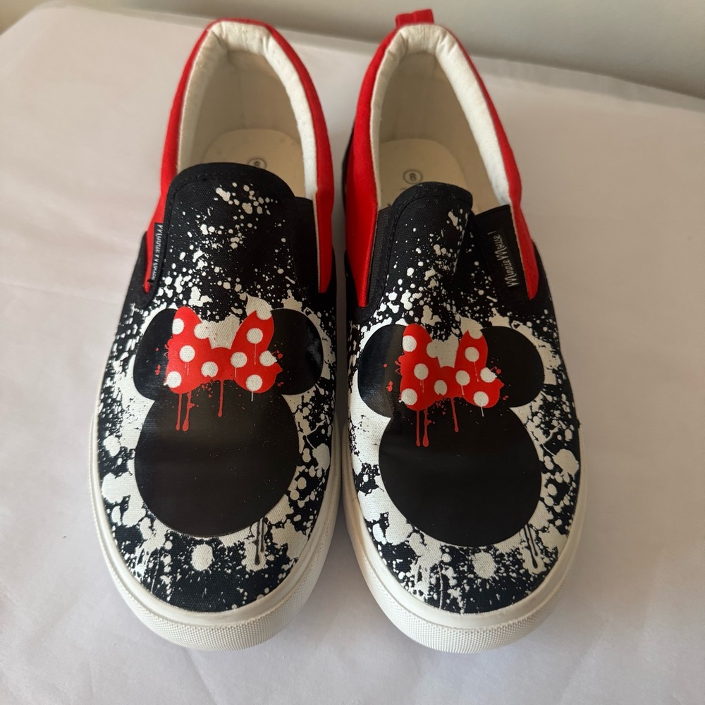 DISNEY Size 8 Women’s Minnie Slip On Sneakers by Ground Up